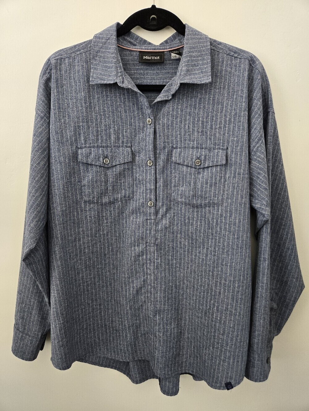 Marmot Becka Pullover Long-Sleeve Shirt Blue Gray Striped. Size large.